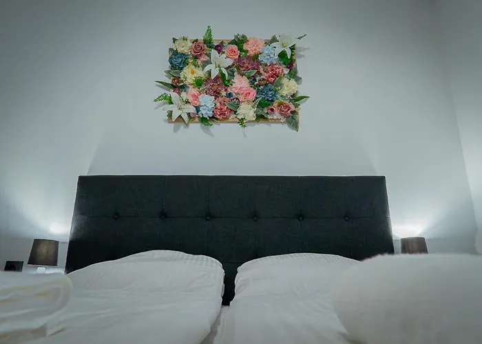 Central Apartments *